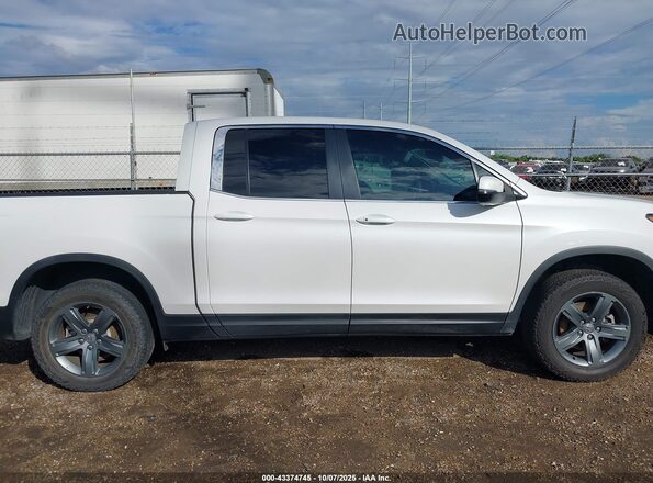 5FPYK3F59PB042588 2023 HONDA RIDGELINE White Вид задньої частини салону