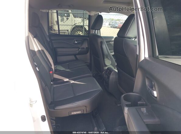 5FPYK3F59PB042588 2023 HONDA RIDGELINE White Вид наклейки з VIN-кодом