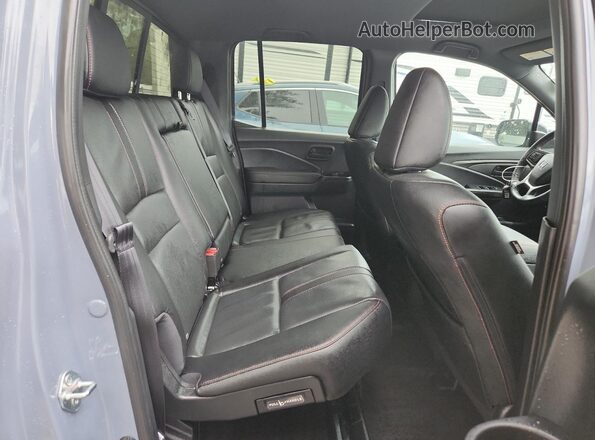 5FPYK3F69RB016438 2024 HONDA RIDGELINE Blue Vista de los asientos traseros