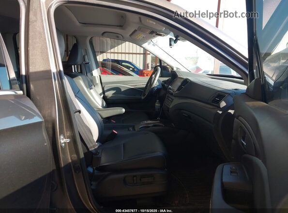 5FPYK3F75NB000661 2022 HONDA RIDGELINE Gray Vista interior delantera