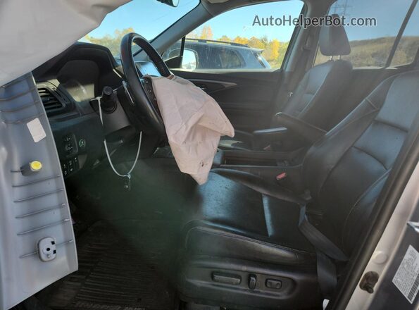 5FPYK3F76PB021991 2023 HONDA RIDGELINE Silver Вид салону спереду