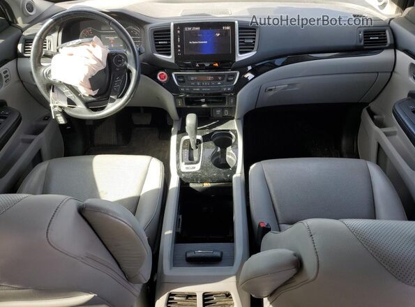 5FPYK3F78KB026411 2019 HONDA RIDGELINE Silver Dashboard view