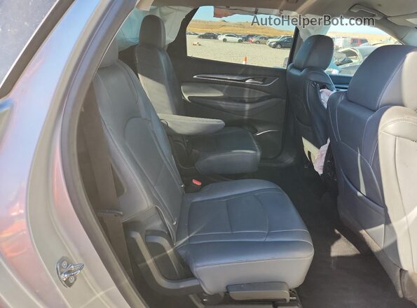 5GAEVAKW1LJ270658 2020 BUICK ENCLAVE Silver Widok wnętrza z tyłu