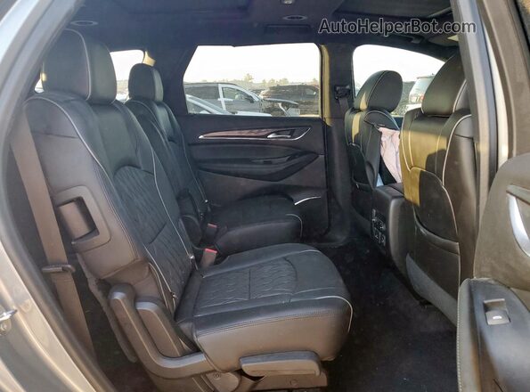 5GAEVCKW3PJ114445 2023 BUICK ENCLAVE Gray Vista interior trasera