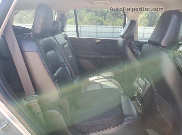 5LM5J6XC2MGL05897 2021 LINCOLN AVIATOR Silver Vista interior trasera