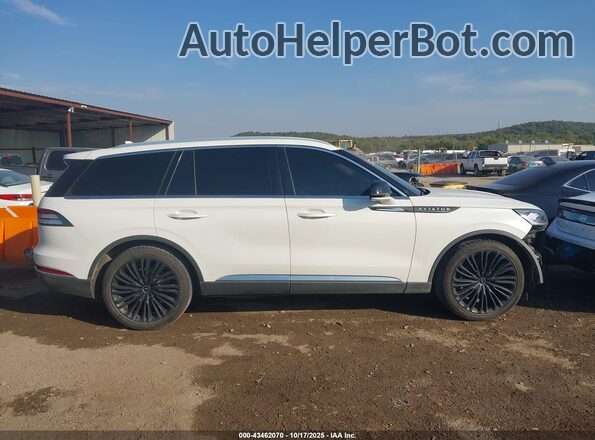 5LM5J7WC0LGL01787 2020 LINCOLN AVIATOR White Widok wnętrza 360 stopni
