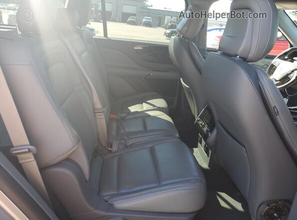 5LM5J7WC5LGL30265 2020 LINCOLN AVIATOR Silver Սալոնի հետևի տեսք