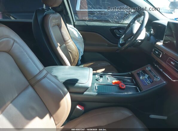 5LM5J7WC9NGL16436 2022 LINCOLN AVIATOR White წინა სალონის ხედი
