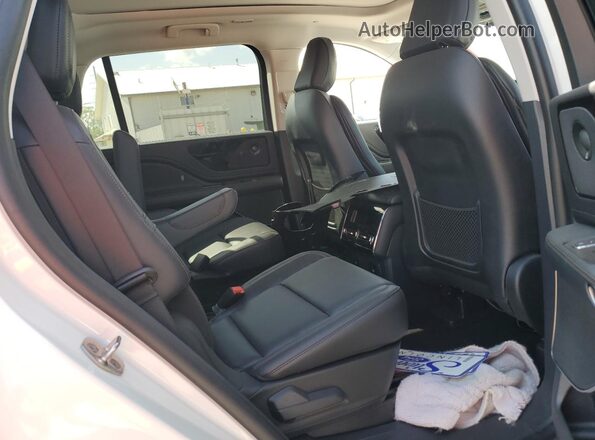 5LM5J7XC1SGL25187 2025 LINCOLN AVIATOR White Rear interior view