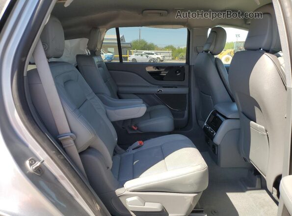 5LM5J7XC2LGL36278 2020 LINCOLN AVIATOR Silver Vista interior trasera