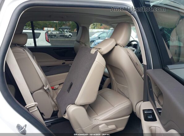 5LM5J7XC4NGL18318 2022 LINCOLN AVIATOR White VIN კოდის სტიკერის ხედი