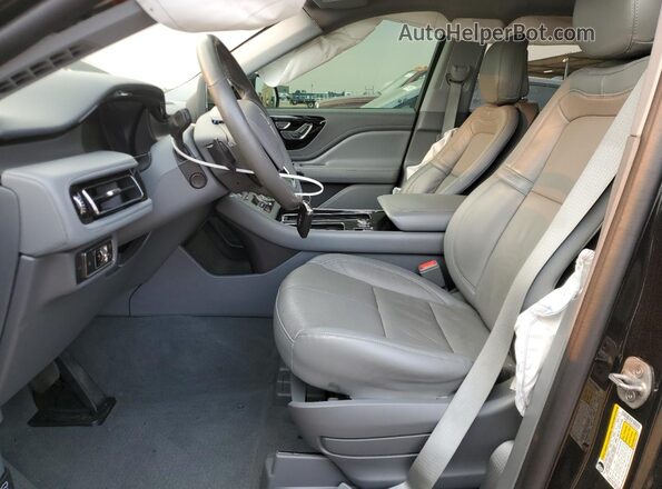 5LM5J7XC5LGL01413 2020 LINCOLN AVIATOR Черный Вид салона спереди