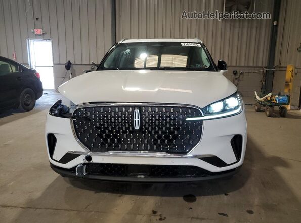 5LM5J7XC6SGL03136 2025 LINCOLN AVIATOR White Front view