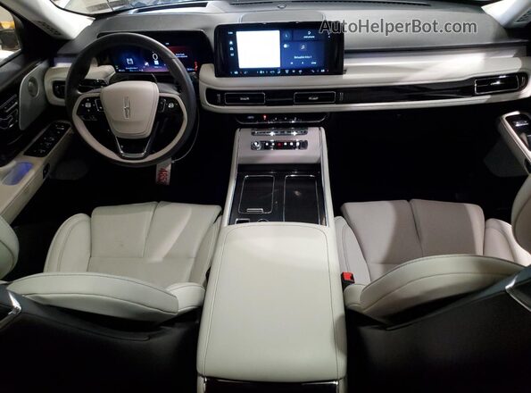 5LM5J7XC6SGL03136 2025 LINCOLN AVIATOR White Dashboard view