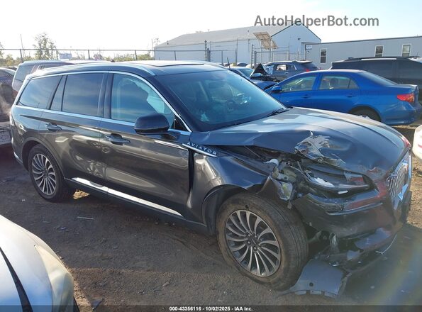 5LM5J7XC8LGL32493 2020 LINCOLN AVIATOR Gray Rear interior view