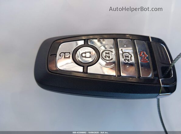 5LM5J7XC8SGL10654 2025 LINCOLN AVIATOR White Вид панелі приладів
