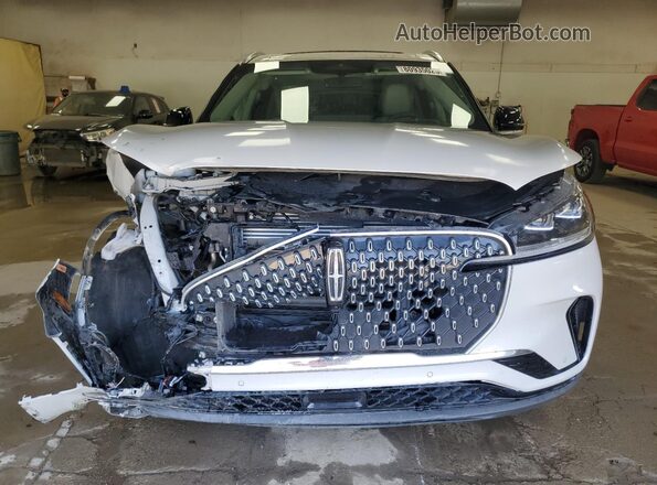 5LM5J7XC9SGL07746 2025 LINCOLN AVIATOR White Widok z przodu
