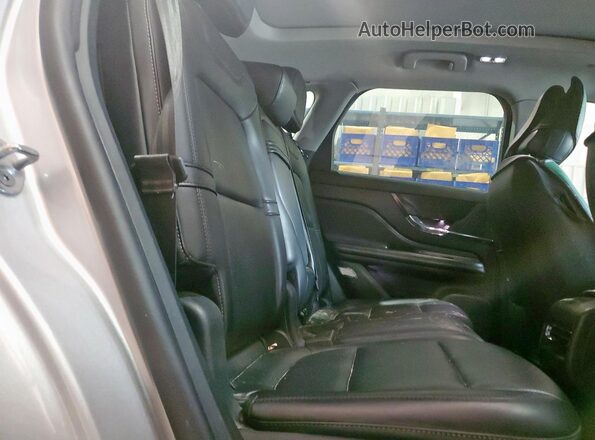 5LMCJ1C90LUL23397 2020 LINCOLN CORSAIR Silver Rear seats view