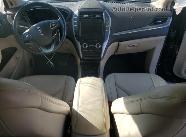 5LMCJ1C94HUL14905 2017 LINCOLN MKC Черный Вид панели приборов