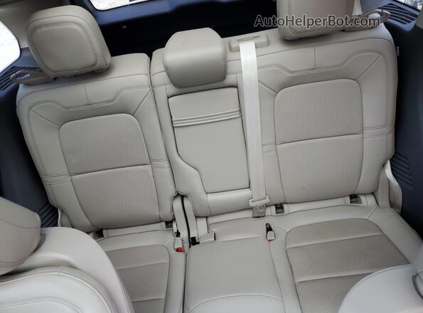 5LMCJ1C97MUL04248 2021 LINCOLN CORSAIR White 
