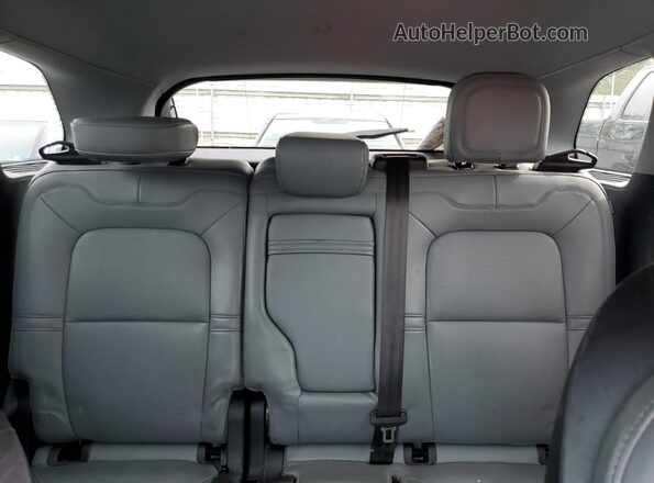 5LMCJ1D92LUL15235 2020 LINCOLN CORSAIR Gray Widok tylnych siedzeń