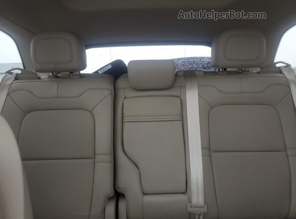 5LMCJ1D95MUL07678 2021 LINCOLN CORSAIR White Vista de los asientos traseros