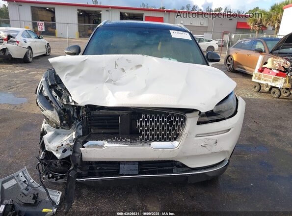 5LMCJ2C91NUL20050 2022 LINCOLN CORSAIR White Widok wnętrza z tyłu