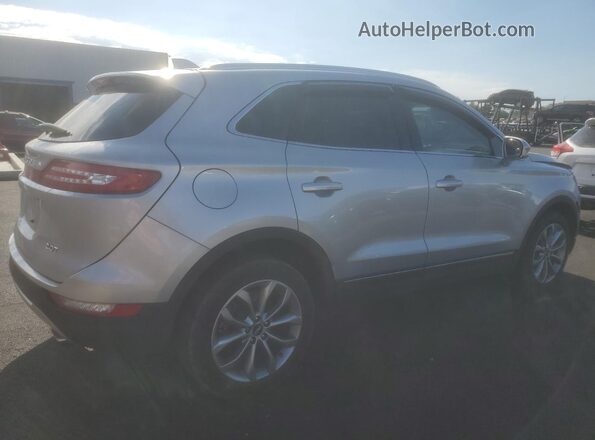 5LMCJ2C93JUL30928 2018 LINCOLN MKC Серебряный 
