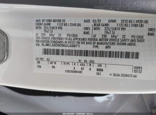 5LMCJ2D93NUL09971 2022 LINCOLN CORSAIR White Vista del compartimento del motor
