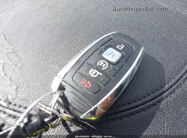 5LMCJ3C9XKUL43621 2019 LINCOLN MKC White Dashboard view