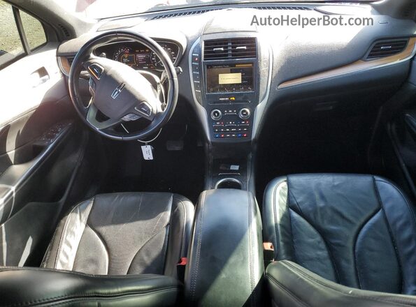 5LMCJ3D90HUL71581 2017 LINCOLN MKC Красный Вид панели приборов