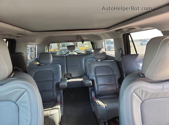 5LMJJ2HT2JEL13852 2018 LINCOLN NAVIGATOR Черный Вид задних сидений