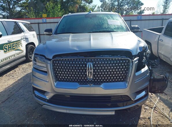 5LMJJ2KT6LEL10576 2020 LINCOLN NAVIGATOR Gray Widok wnętrza z tyłu