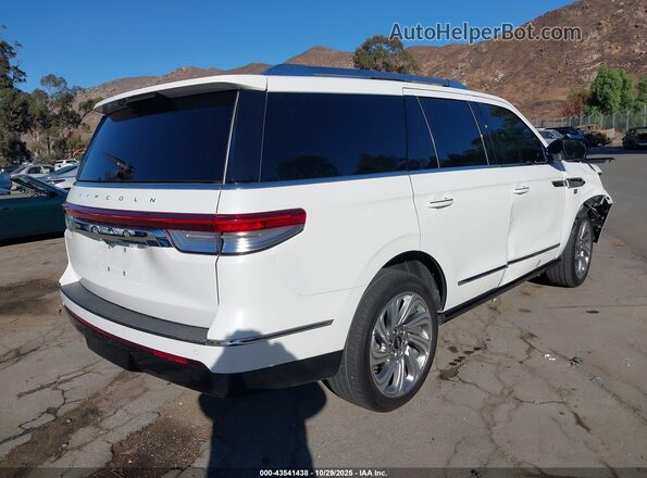 5LMJJ2LG6REL12340 2024 LINCOLN NAVIGATOR Белый Задняя правая четверть