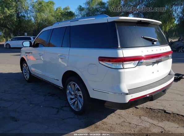 5LMJJ2LG6REL12340 2024 LINCOLN NAVIGATOR Белый Задняя левая четверть