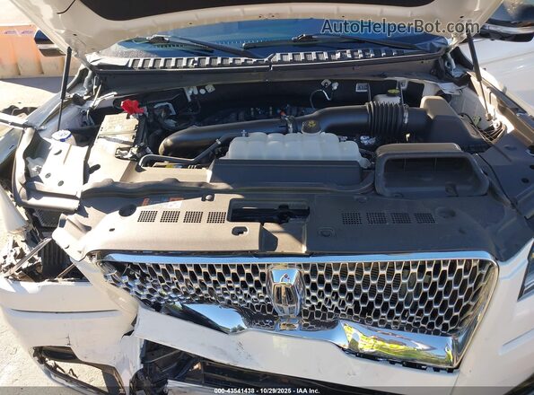 5LMJJ2LG6REL12340 2024 LINCOLN NAVIGATOR Белый Вид сзади
