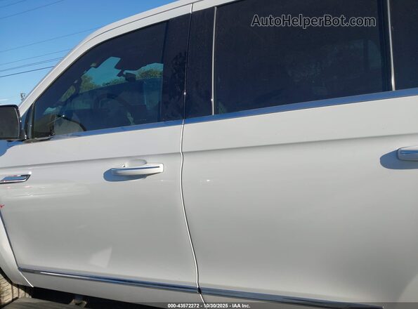 5LMJJ2LG7REL24559 2024 LINCOLN NAVIGATOR White 