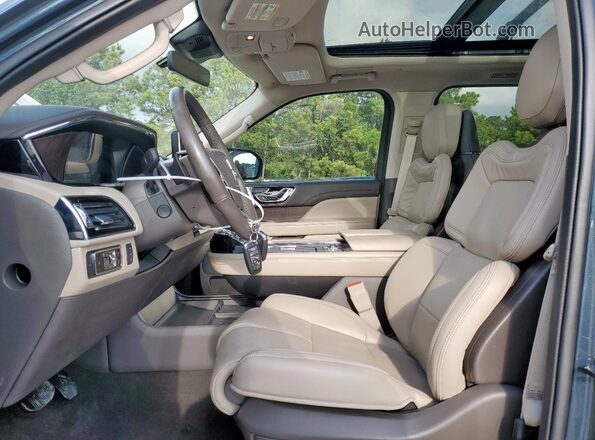 5LMJJ2LG8REL05261 2024 LINCOLN NAVIGATOR Blue Սալոնի դիմացի տեսք