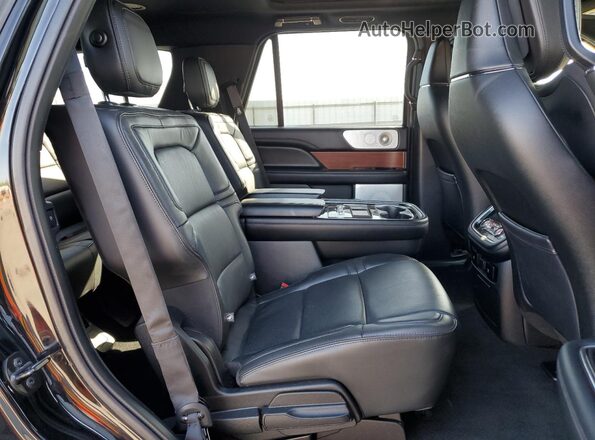 5LMJJ2LT1JEL13378 2018 LINCOLN NAVIGATOR Black უკანა სალონის ხედი