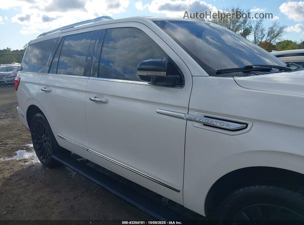 5LMJJ2LT2JEL11011 2018 LINCOLN NAVIGATOR White ხელსაწყოთა პანელის ხედი