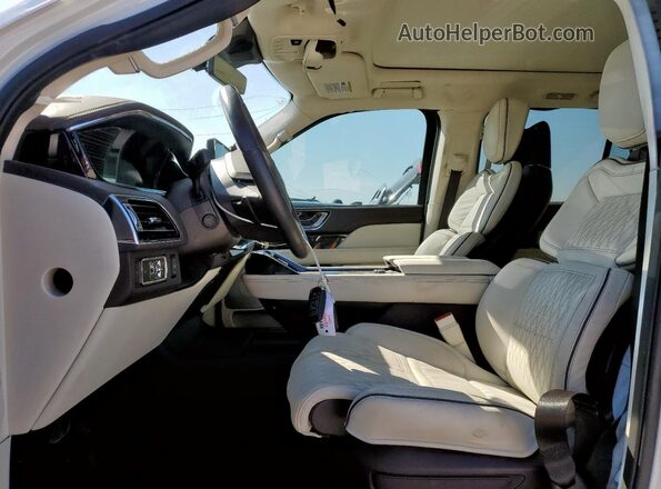 5LMJJ2TG9REL06211 2024 LINCOLN NAVIGATOR White Vista interior delantera