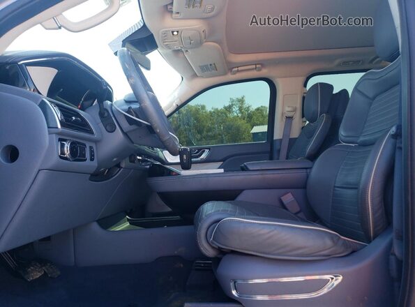 5LMJJ2TT7LEL13565 2020 LINCOLN NAVIGATOR Синий Вид салона спереди