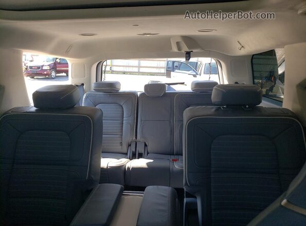 5LMJJ2TT7LEL13565 2020 LINCOLN NAVIGATOR Синий Вид задних сидений