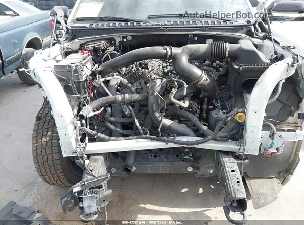 5LMJJ3KT3MEL17136 2021 LINCOLN NAVIGATOR Белый Вид спереди