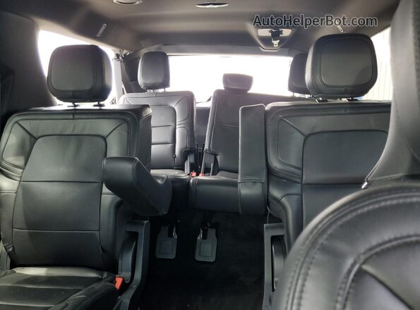 5LMJJ3LG5REL00444 2024 LINCOLN NAVIGATOR Black უკანა სავარძლების ხედი