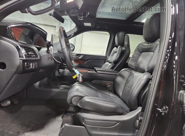 5LMJJ3LG6REL22923 2024 LINCOLN NAVIGATOR Black Вид салону спереду
