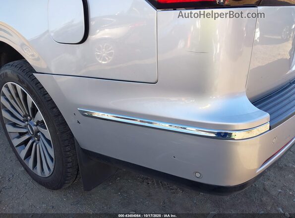 5LMJJ3LT7KEL04773 2019 LINCOLN NAVIGATOR L Silver 