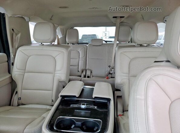5LMJJ3LT7LEL19002 2020 LINCOLN NAVIGATOR Белый Вид задних сидений