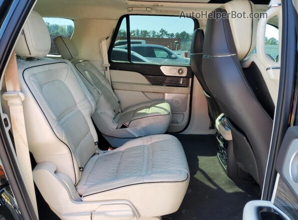 5LMJJ3TT1LEL06505 2020 LINCOLN NAVIGATOR Black Вид задньої частини салону