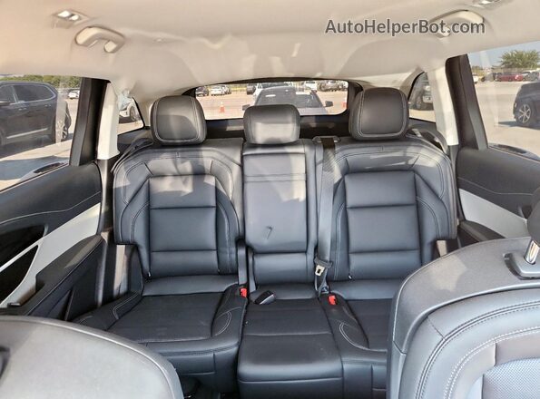 5LMPJ8JA6SJ920982 2025 LINCOLN NAUTILUS Black Vista de los asientos traseros